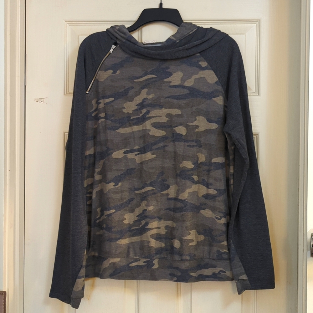 Lovely Me Double Hood with Thumb Holes - Large.